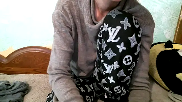 Snapshot of DennisXCaroll chatting on October 19, 7:31 am DennisXCaroll online show from October 19, 7:31 am