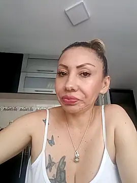 coral smitth online show from January 31, 9:16 pm