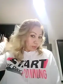 coral smitth online show from February 12, 11:09 pm