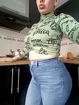 coral smitth online show from February 24, 7:19 pm