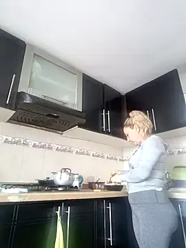 coral smitth online show from September 25, 7:50 pm