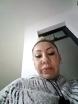 coral smitth online show from October 29, 10:44 pm