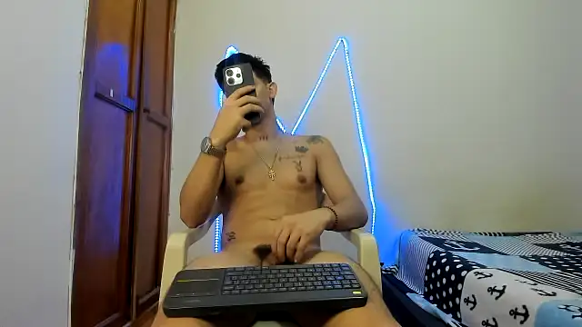 Snapshot of MasterSEX420 chatting on November 30, 1:15 pm MasterSEX420 online show from November 30, 1:15 pm