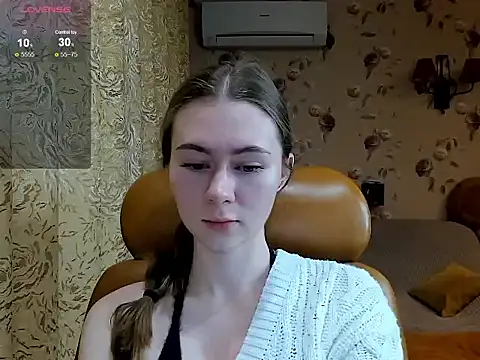 MadeleineWiliams online show from October 10, 4:11 am