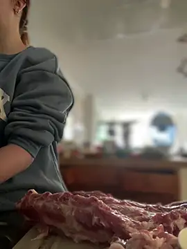 Cloew Marz online show from March 22, 4:43 pm