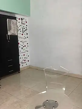 Snapshot of AdelaHaneix chatting on December 27, 9:00 pm AdelaHaneix online show from December 27, 9:00 pm