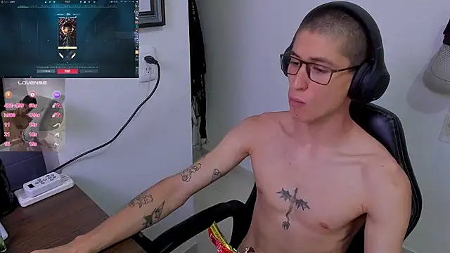 Jaack str online show from December 12, 11:14 pm