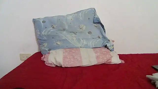 Snapshot of RIQUIRICHDICK chatting on October 26, 3:51 pm RIQUIRICHDICK online show from October 26, 3:51 pm