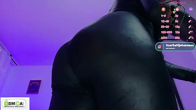 Miss scarllet  online show from April 9, 1:05 pm