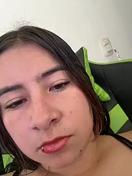 Snapshot of Mia_foxx_ chatting on February 2, 9:34 pm Mia foxx online show from February 2, 9:34 pm