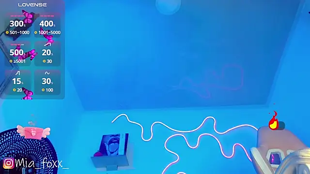 Snapshot of Mia_foxx_ chatting on March 1, 12:17 am Mia foxx online show from March 1, 12:17 am