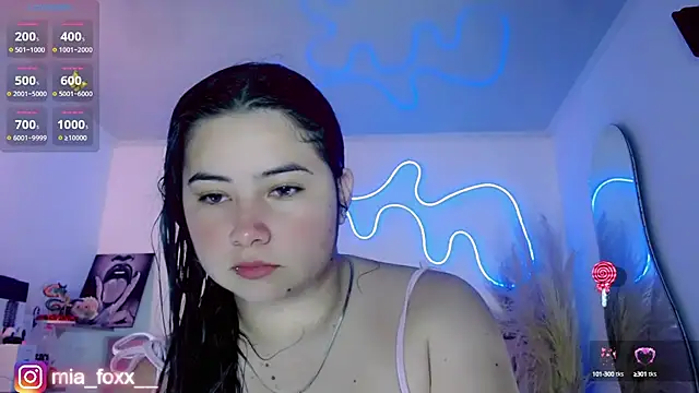 Snapshot of Mia_foxx_ chatting on September 10, 9:04 pm Mia foxx online show from September 10, 9:04 pm