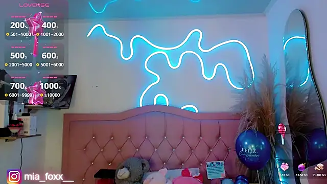 Snapshot of Mia_foxx_ chatting on October 26, 10:04 pm Mia foxx online show from October 26, 10:04 pm