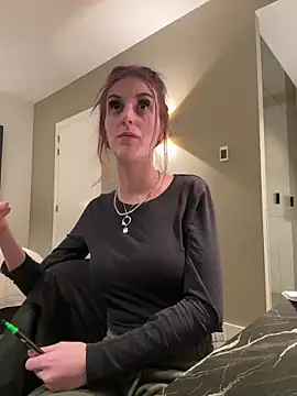 Snapshot of indie-rayne chatting on February 12, 8:50 pm indie-rayne online show from February 12, 8:50 pm