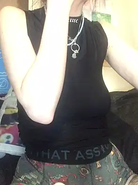 Snapshot of indie-rayne chatting on March 3, 6:26 am indie-rayne online show from March 3, 6:26 am