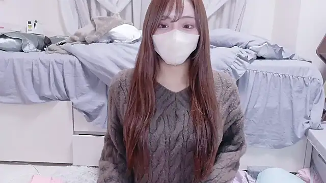 Snapshot of _chanMOMO_ chatting on November 1, 12:40 pm chanMOMO online show from November 1, 12:40 pm