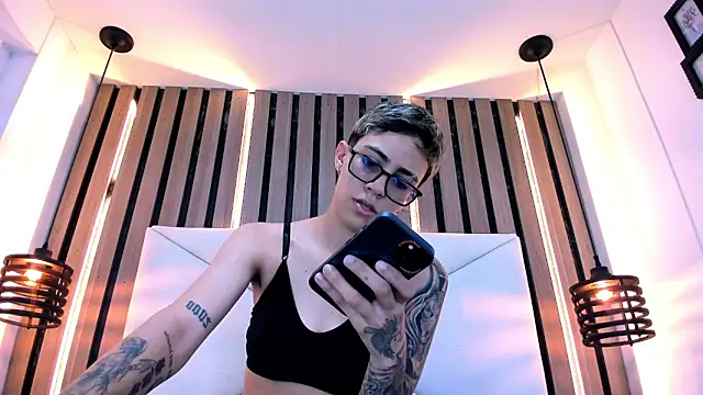 Cutie Shy  online show from February 4, 5:52 pm