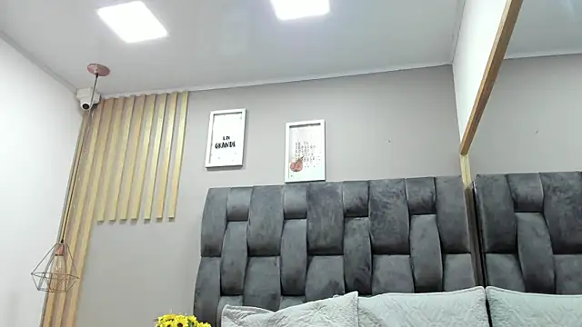 Snapshot of camila__herrera chatting on December 13, 6:31 am camila herrera online show from December 13, 6:31 am