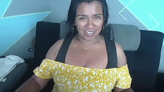 saggil23 online show from March 17, 5:11 am