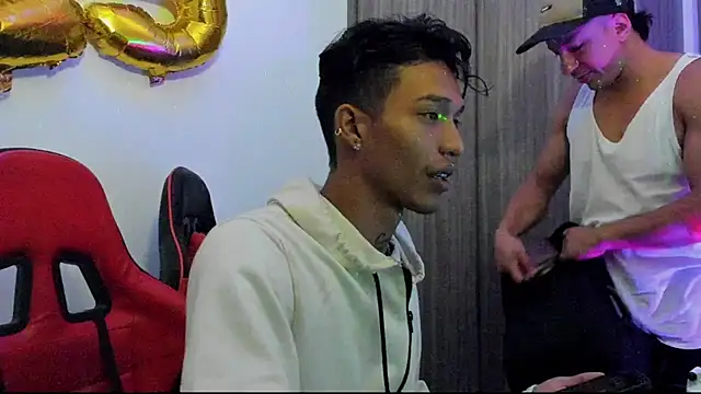 Snapshot of TommyGun_22 chatting on January 10, 12:49 am TommyGun 22 online show from January 10, 12:49 am