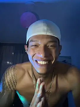 Snapshot of TommyGun_22 chatting on March 6, 3:02 am TommyGun 22 online show from March 6, 3:02 am