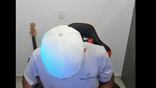 Snapshot of TommyGun_22 chatting on March 12, 10:28 pm TommyGun 22 online show from March 12, 10:28 pm