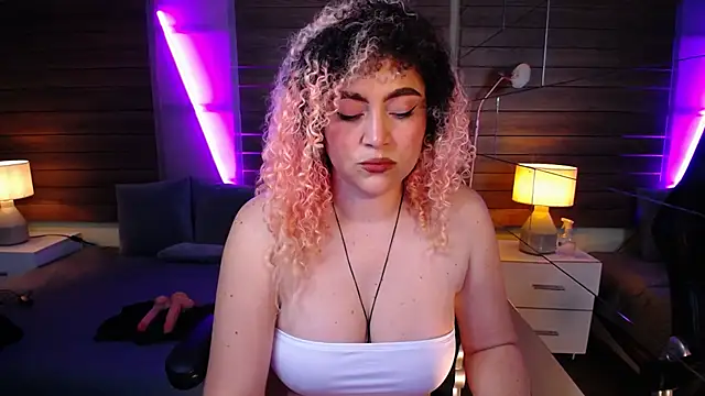 Kateryn  online show from January 28, 7:21 pm