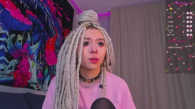 Snapshot of Grace_Walker chatting on January 5, 5:30 pm Grace Walker online show from January 5, 5:30 pm