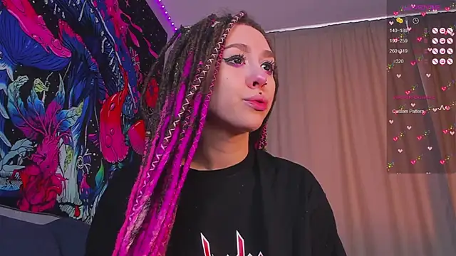 Snapshot of Grace_Walker chatting on February 7, 5:41 am Grace Walker online show from February 7, 5:41 am