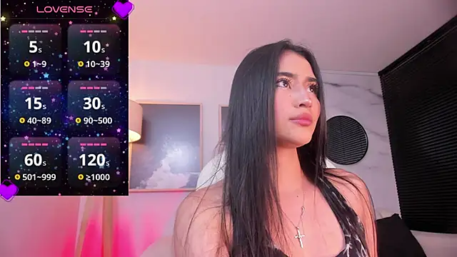 Snapshot of lara_madisson chatting on December 4, 5:38 am lara madisson online show from December 4, 5:38 am