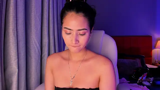 lara madisson online show from October 25, 5:37 am