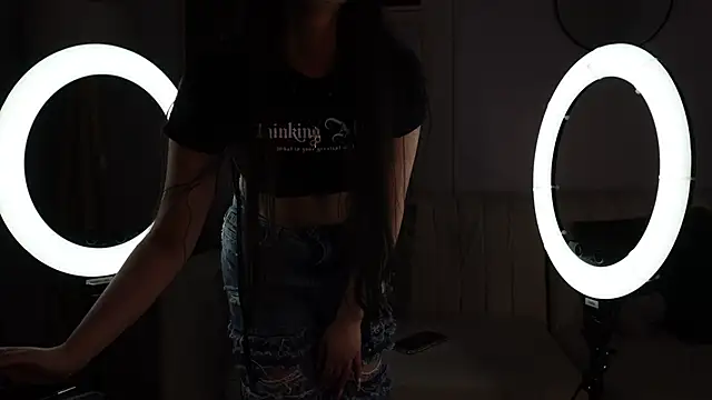 Snapshot of lara_madisson chatting on November 10, 4:55 am lara madisson online show from November 10, 4:55 am