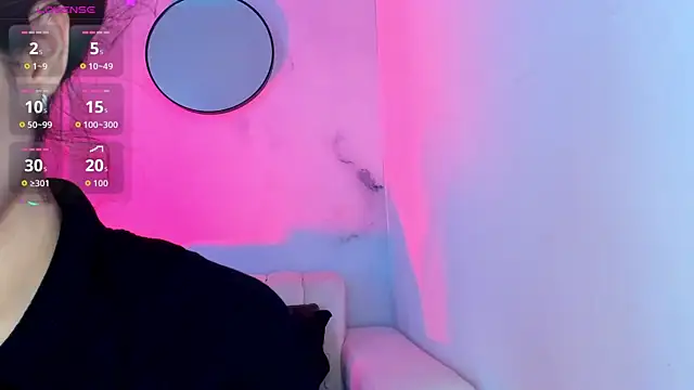 Snapshot of lara_madisson chatting on November 13, 6:34 am lara madisson online show from November 13, 6:34 am