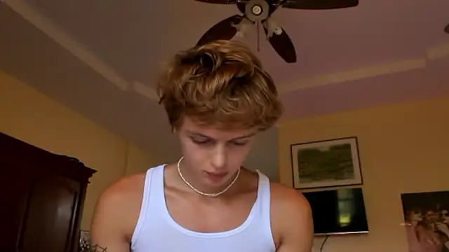 agelandreww online show from February 5, 4:06 am