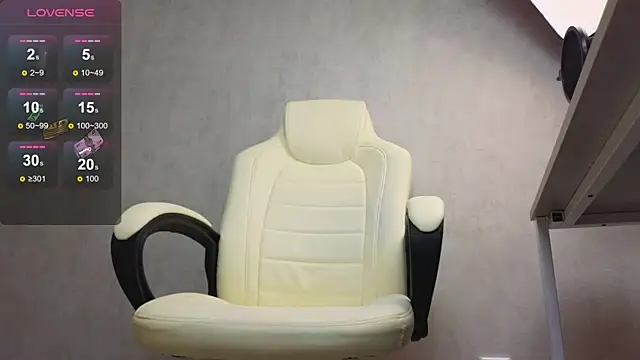 Snapshot of Marietta_Castro chatting on December 2, 11:01 am Marietta Castro online show from December 2, 11:01 am