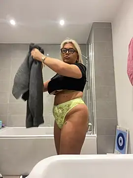 Arabellalee23 online show from December 27, 10:05 pm