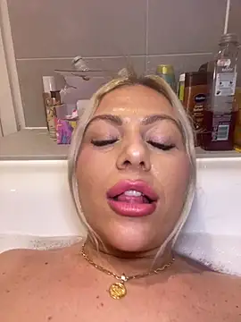 Arabellalee23 online show from January 16, 7:18 pm