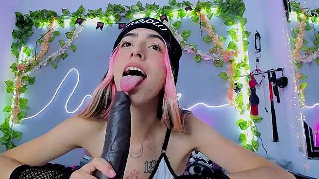 YouliteSllut2 online show from January 23, 2:55 am