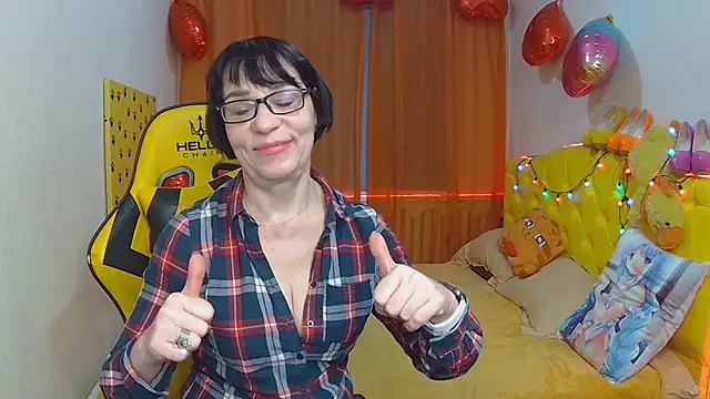 SandraHormas online show from March 10, 11:10 am