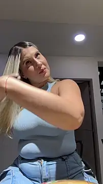 EmiilyAdams  online show from March 11, 9:43 pm