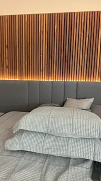 EmiilyAdams  online show from March 30, 10:00 pm