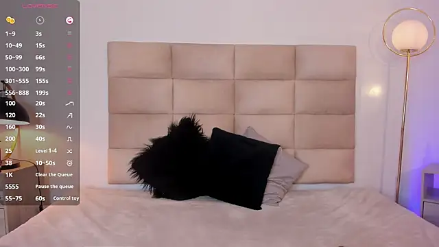 Snapshot of AngelyRosse1 chatting on March 10, 4:17 am AngelyRosse1 online show from March 10, 4:17 am