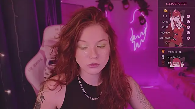 Snapshot of Elsie_Ginger chatting on December 23, 9:51 pm Elsie Ginger online show from December 23, 9:51 pm