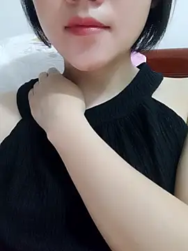 Snapshot of Sexyass13 chatting on October 10, 5:06 am Sexyass13 online show from October 10, 5:06 am