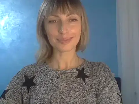 Snapshot of EffectMaya chatting on January 16, 8:14 pm EffectMaya online show from January 16, 8:14 pm