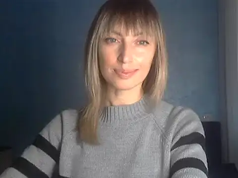 Snapshot of EffectMaya chatting on February 6, 12:16 pm EffectMaya online show from February 6, 12:16 pm