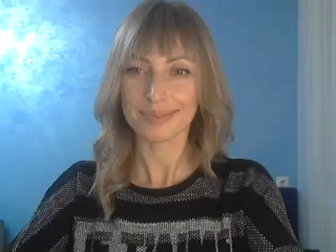 Snapshot of EffectMaya chatting on February 13, 7:42 pm EffectMaya online show from February 13, 7:42 pm