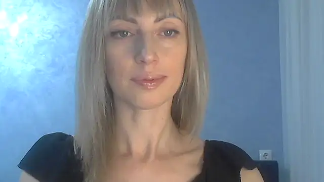 Snapshot of EffectMaya chatting on February 27, 5:58 pm EffectMaya online show from February 27, 5:58 pm