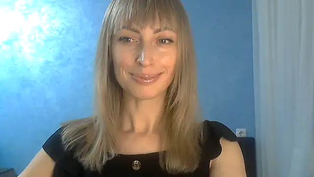 Snapshot of EffectMaya chatting on March 19, 6:34 pm EffectMaya online show from March 19, 6:34 pm