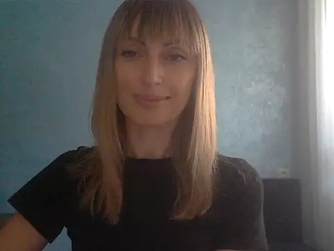 Snapshot of EffectMaya chatting on September 26, 12:53 pm EffectMaya online show from September 26, 12:53 pm